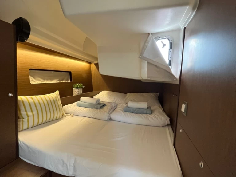 Pronájem lodi Pomer lákavé ceny Oceanis 40.1