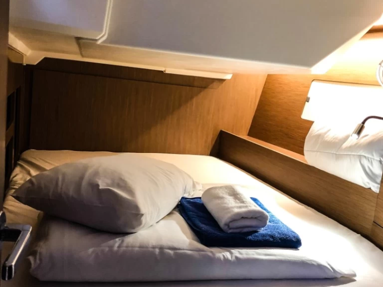 Pronájem Plachetnice Bénéteau s licencí