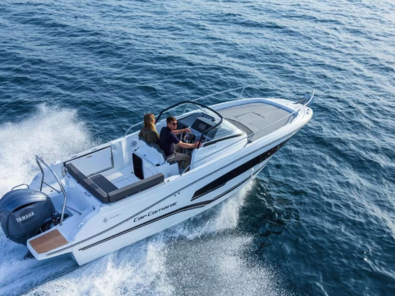 Pronájem Motorová loď Jeanneau s licencí