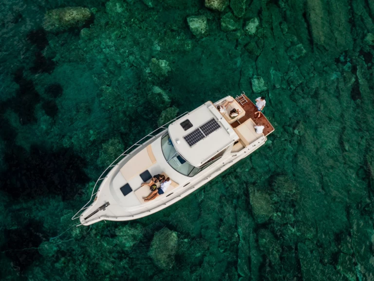 Pronájem lodi Stamas Stamas 360 Express v Hvar  na Samboatu