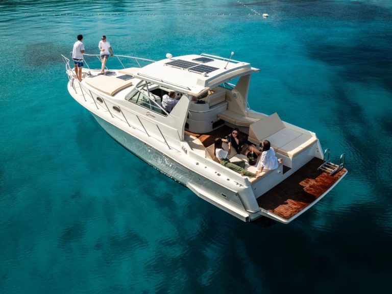 Pronajmout si Stamas Stamas 360 Express v Hvar 