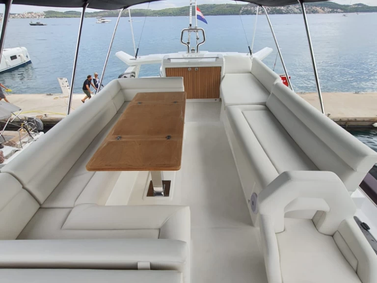 Pronájem lodi Donji Seget lákavé ceny Monte Carlo 52