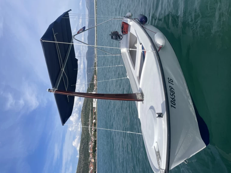Pronájem lodi Trogir lákavé ceny Elan 