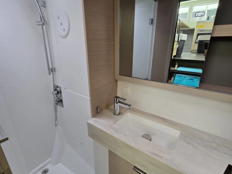 Pronajmout si Lagoon Lagoon 40 v Trogir