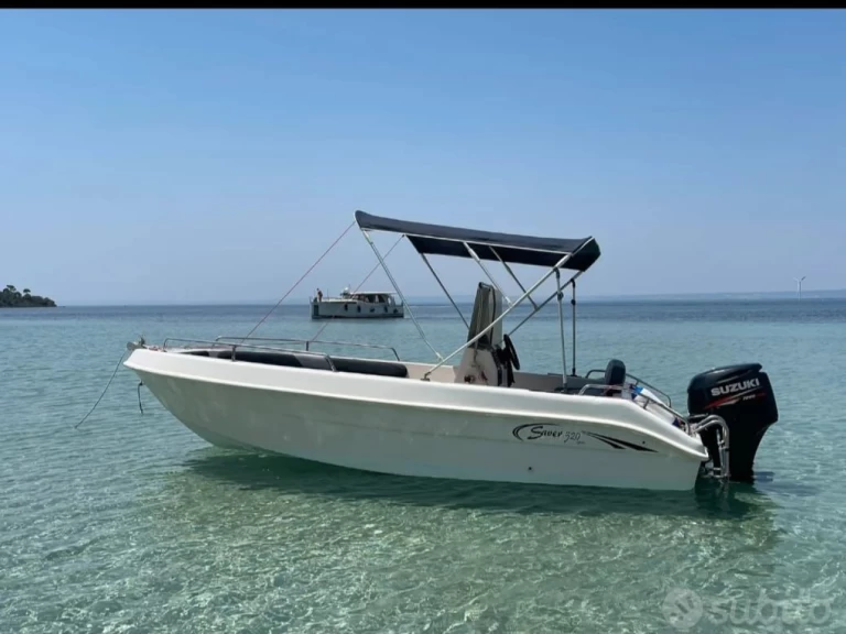 Motorová loď k pronájmu v Taranto za nejlepší cenu