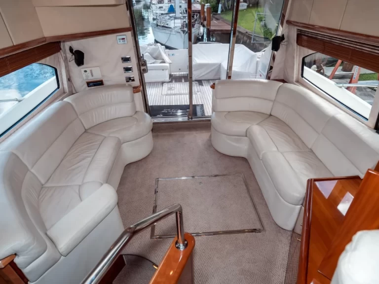 Pronajmout Jachta se skipperem či ne Sunseeker v Vlorë