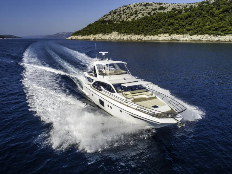 Pronájem jachty v Trogir -Azimut Azimut 66 na Samboatu