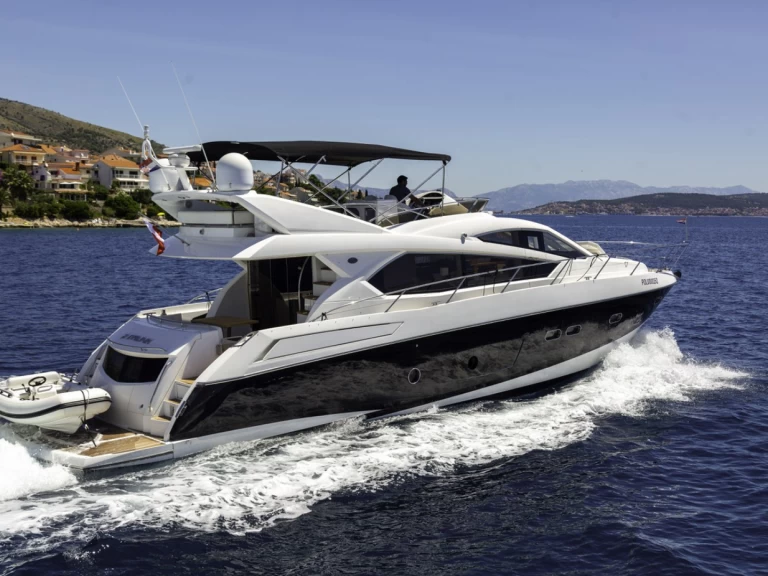 Pronájem lodi Sunseeker Sunseeker Manhattan 63 v Trogir na Samboatu