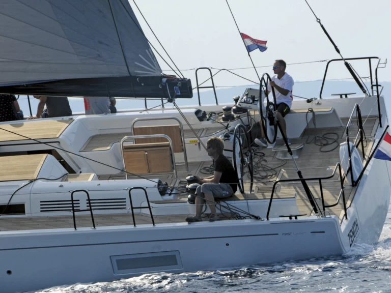 Pronajmout si Bénéteau First 53 v Split