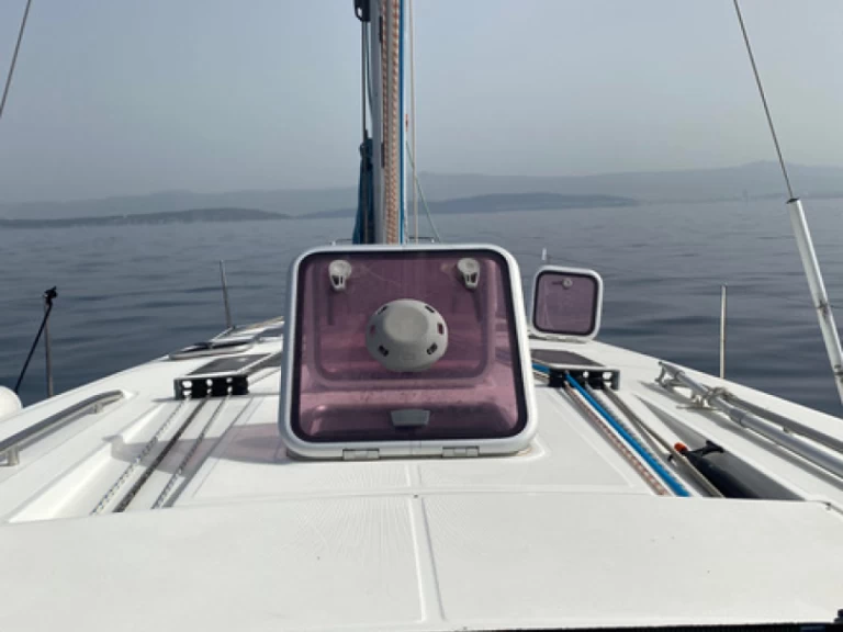 Pronájem Plachetnice Bénéteau s licencí