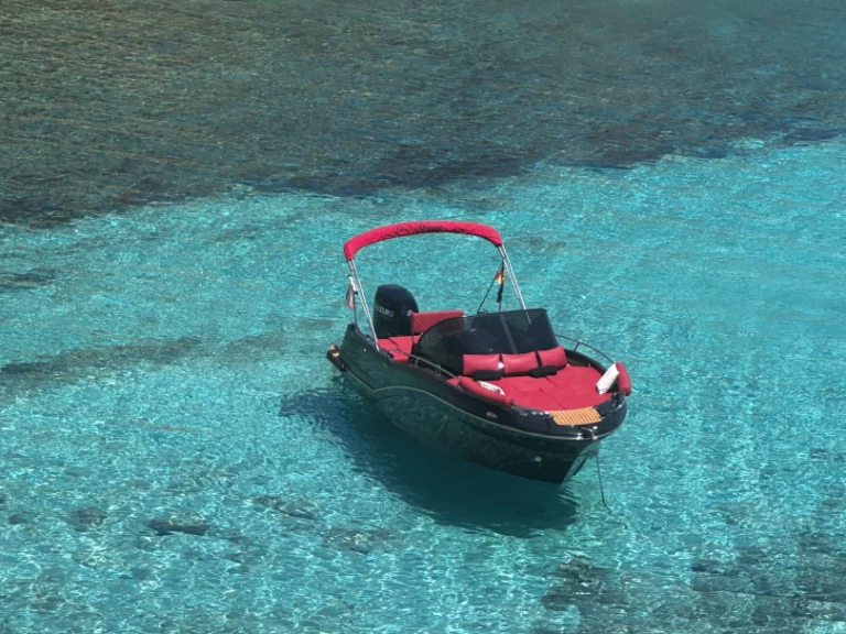 Pronájem lodi black boats black ruby v San Antonio Port na Samboatu