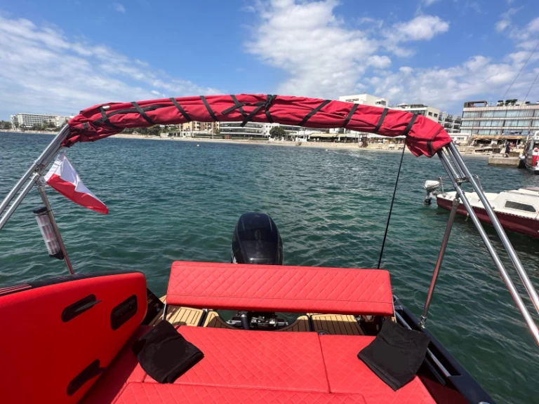 black boats black ruby jednotlivci a charterové společnosti v San Antonio Port