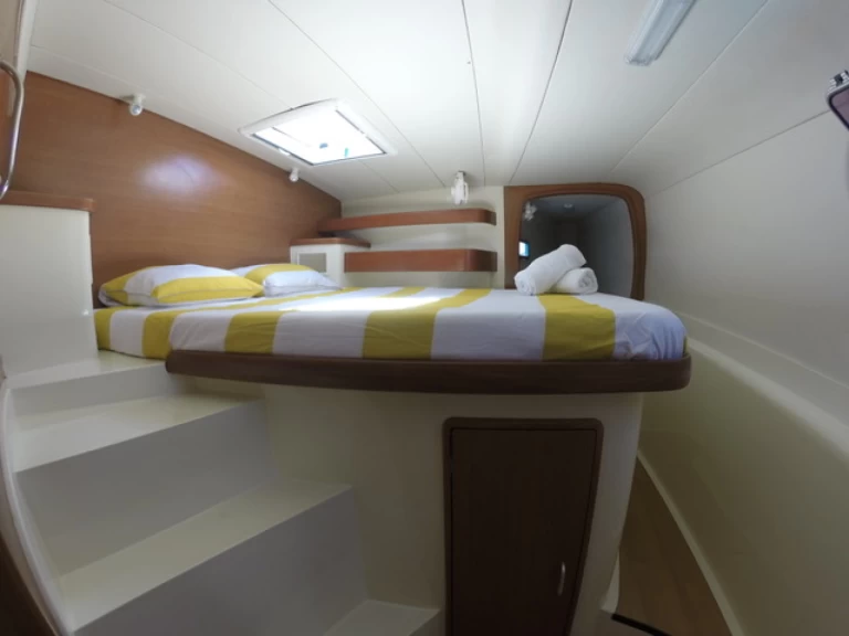 Pronájem lodi Leopard Leopard 43 v Papeete na Samboatu