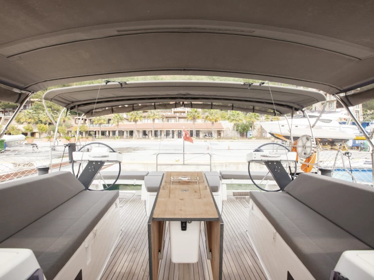 Pronájem lodi Orhaniye lákavé ceny Dufour 470