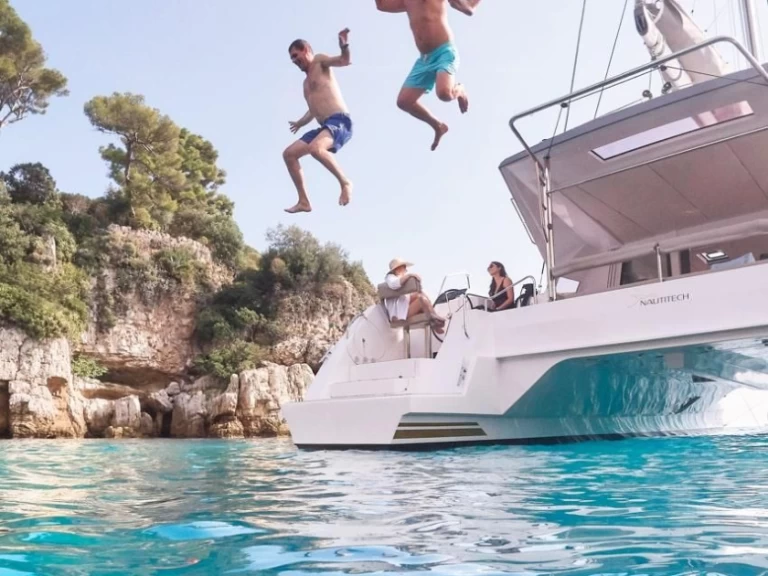 Katamarán k pronájmu v Ornós za nejlepší cenu