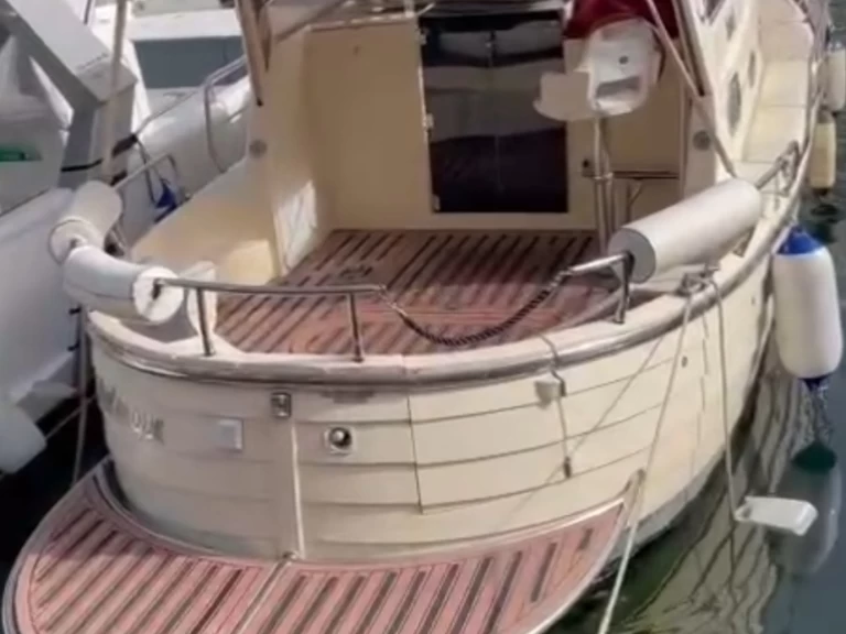 Pronájem lodi Darlin Gozzo napoletano veloce  v Neapol na Samboatu