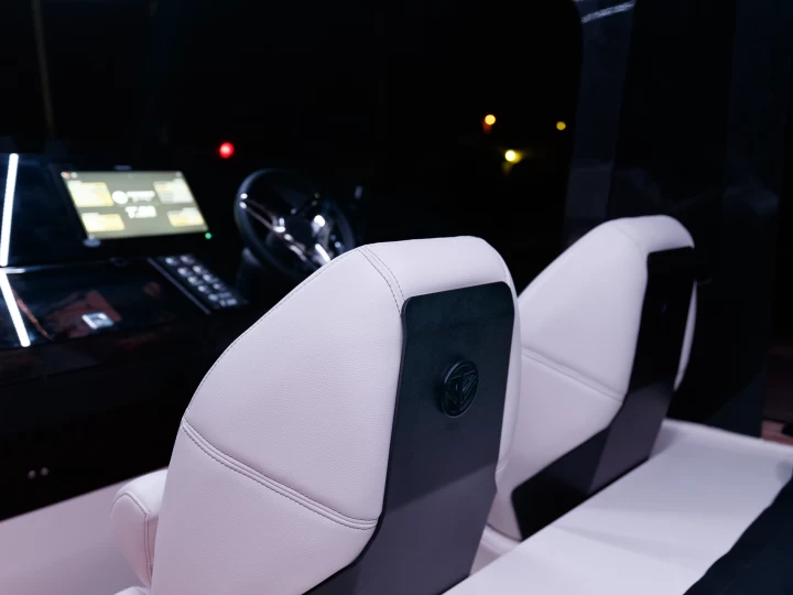 Pronájem Motorová loď v Glyfada -Vanguard Tesoro T41