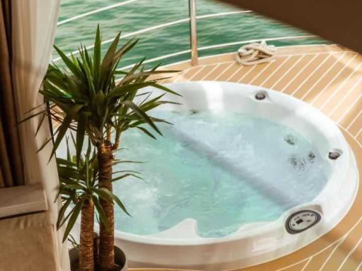 Pronájem Říční loď v Split -CAELUM 1029. d.o.o. Oasis Meu