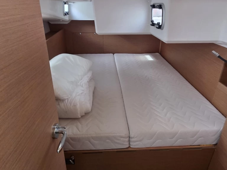 Pronájem lodi Jeanneau Sun Odyssey 490 v Trogir na Samboatu