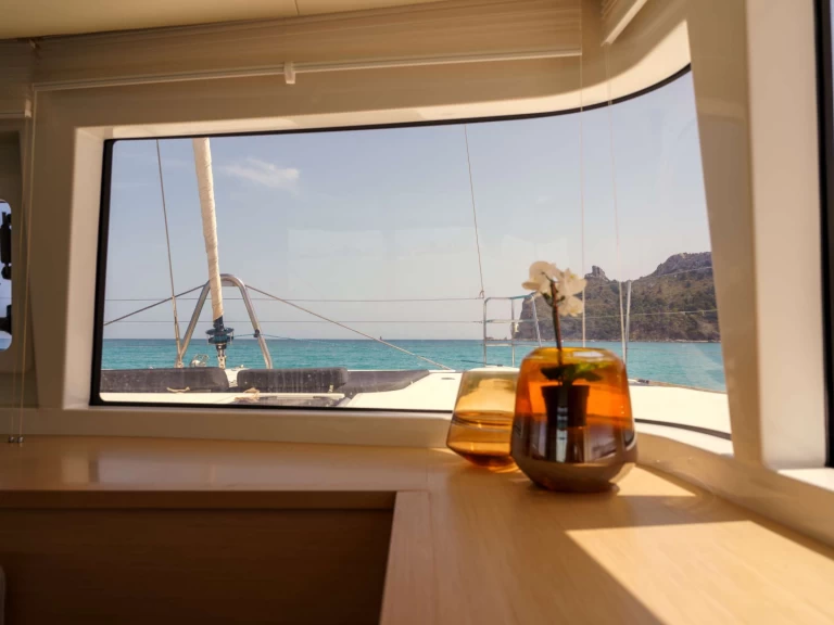 Pronajmout si Lagoon Taipan v Sardinie 