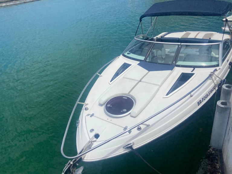 Four Winns S 235 jednotlivci a charterové společnosti v Punta Cana