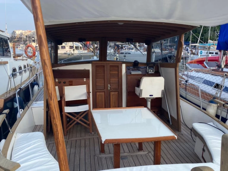 Pronajmout Motorová loď se skipperem či ne Menorquin v Mahon