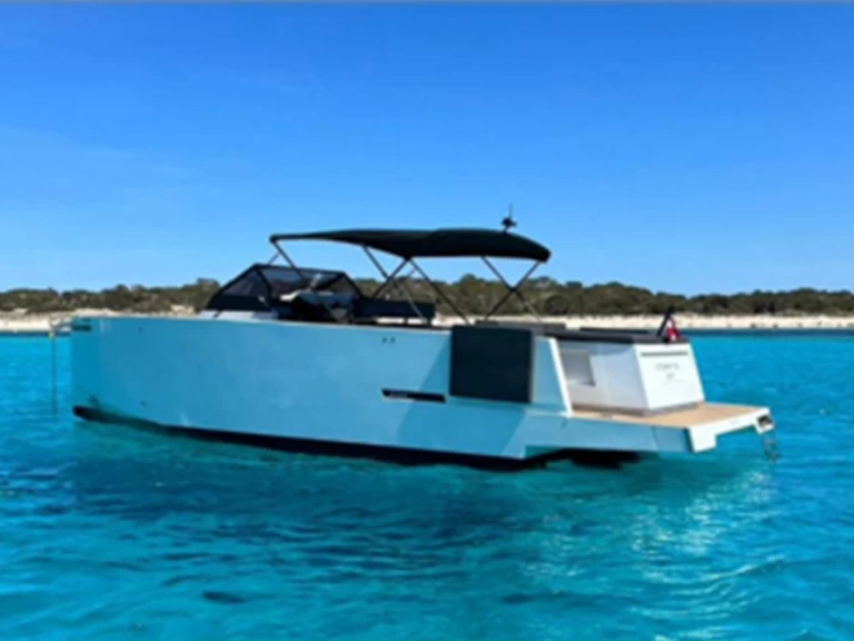Pronajmout si DE ANTONIO Yachts 33 v Ibiza Town