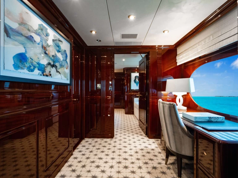 Pronajmout si Christensen LADY ELAINE v New England