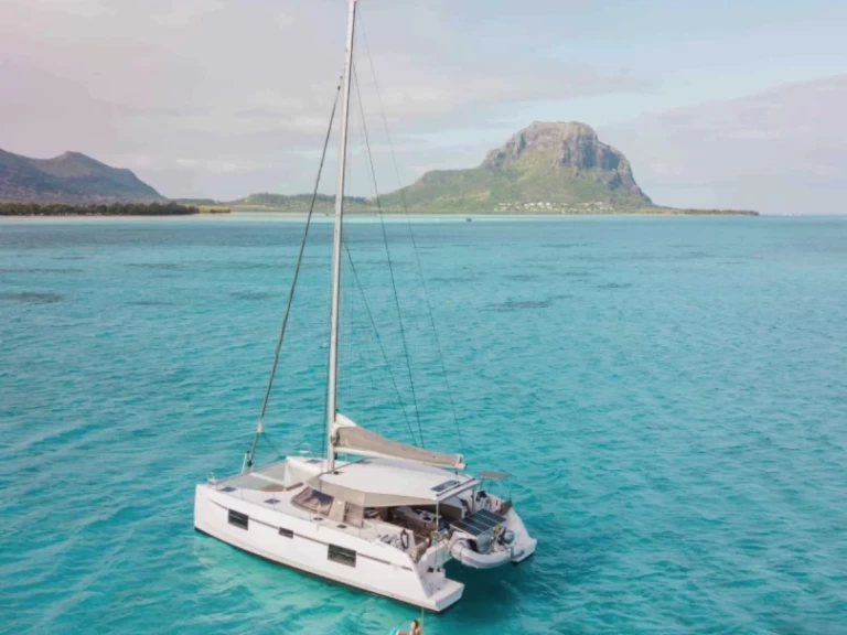 Katamarán k pronájmu v Ornós za nejlepší cenu