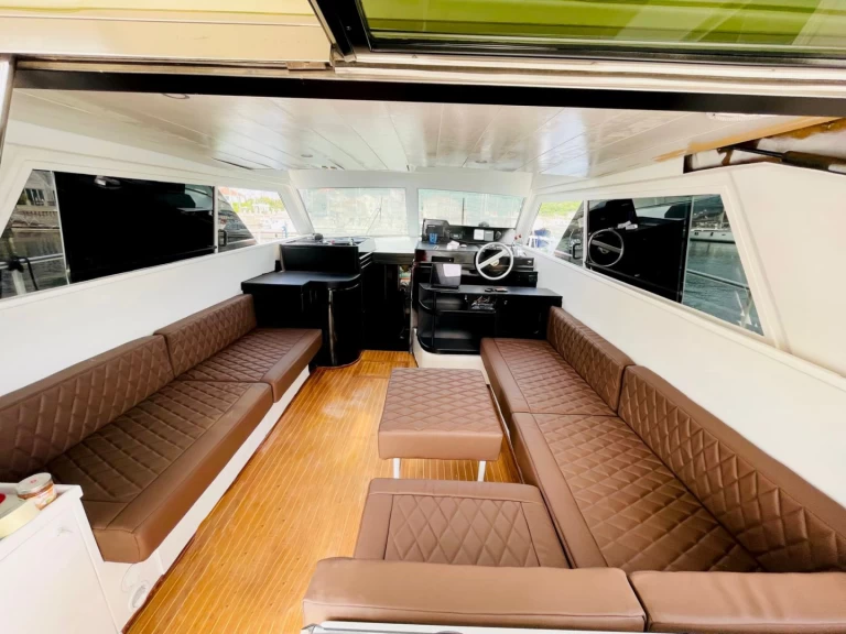 Pronajmout si Ferretti Altura 39 v Vlorë