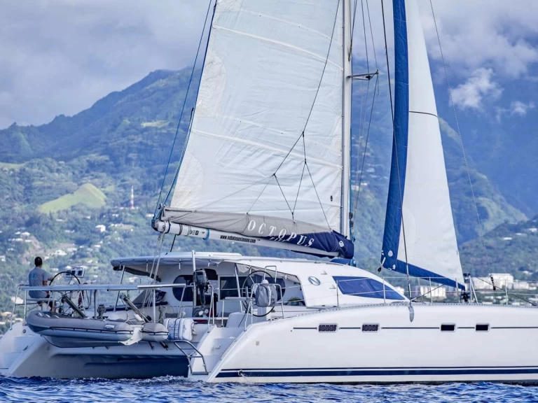 Pronájem lodi Uturoa lákavé ceny Nautitech 47