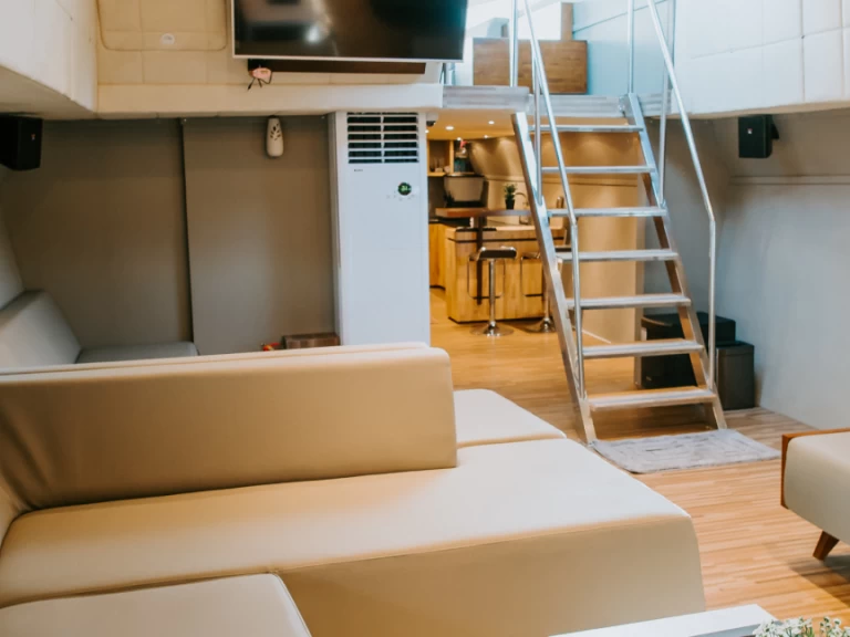 Pronájem Jachta v Bali -Monohull 2018