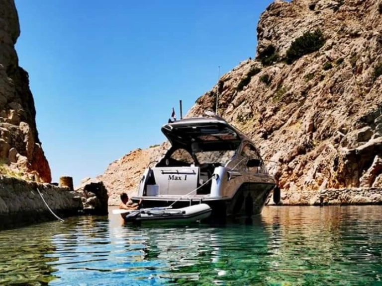 Mirakul 30 jednotlivci a charterové společnosti v Sukošan