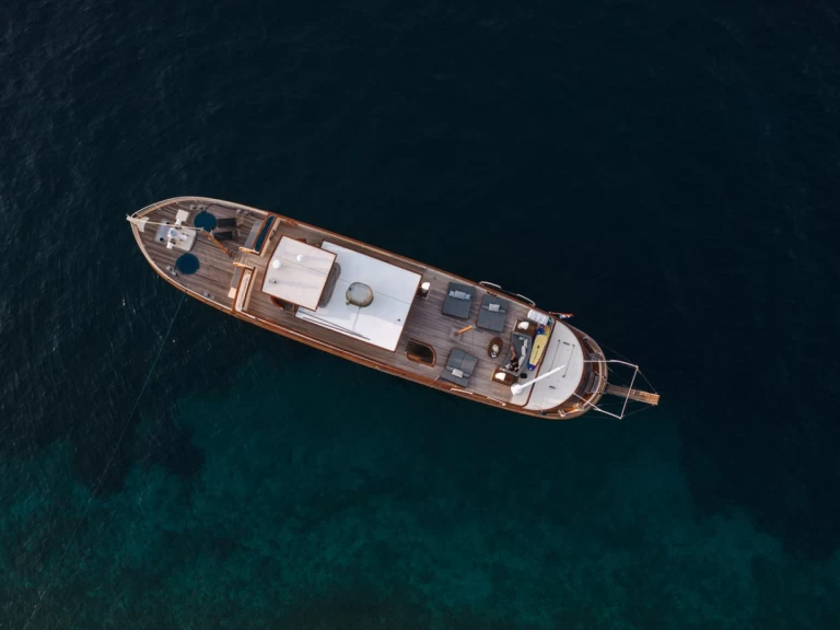 Pronájem lodi Split lákavé ceny Gallant