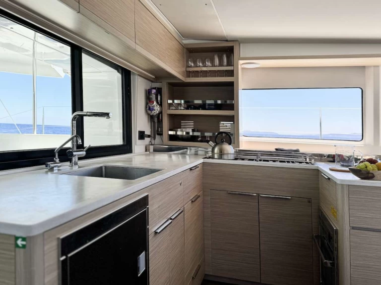 Pronájem Jachta v Francouzská riviéra -Lagoon YOFF