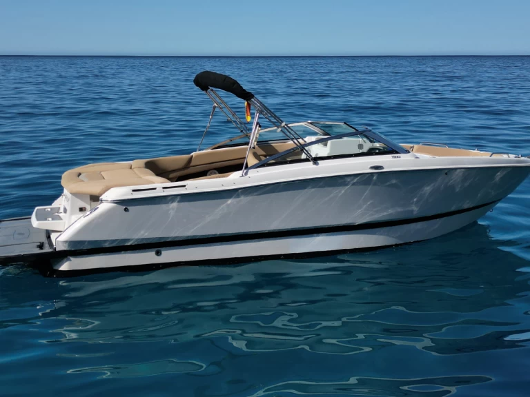 Four Winns H 260 jednotlivci a charterové společnosti v Port d'Andratx