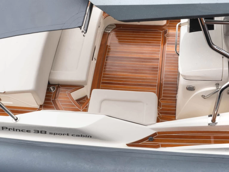 Nuova Jolly Prince 38 Sport Cabin jednotlivci a charterové společnosti v Corralejo