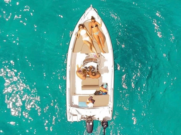 Pronajmout Motorová loď se skipperem či ne Poseidon v Chersonisos