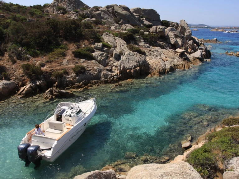 Pronájem lodi Latchi lákavé ceny Cap 28 WA