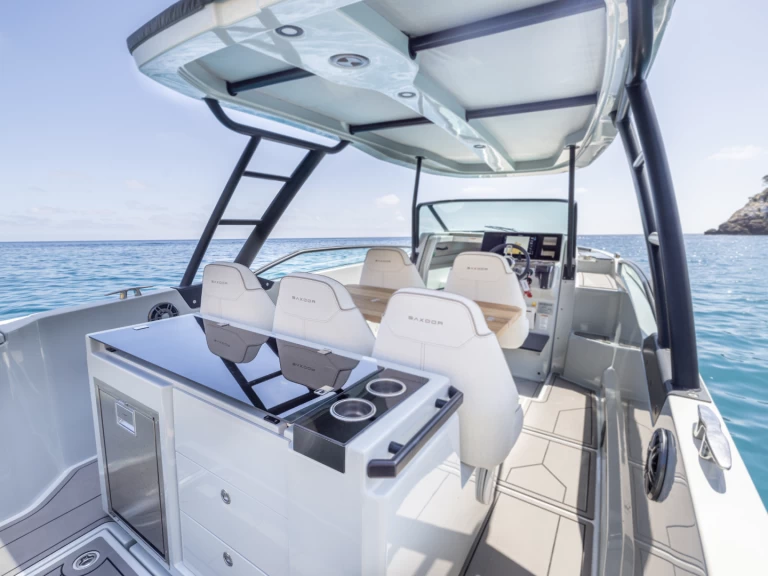 Saxdor 270 jednotlivci a charterové společnosti v Santa Eularia des Riu