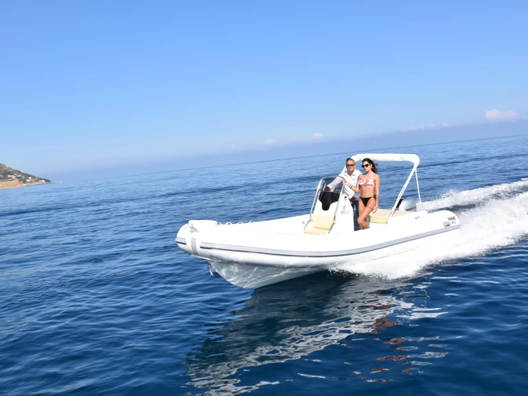 Pronajmout si Altamarea Wave 20 v Palermo