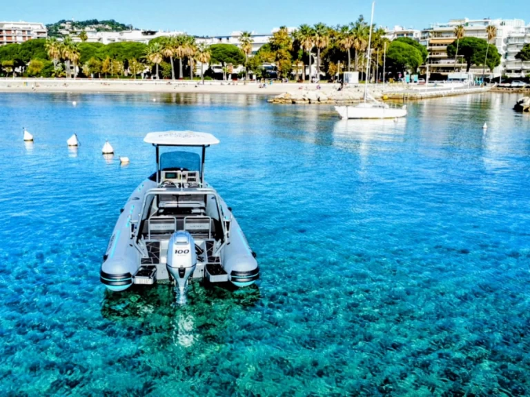 Pronájem Polotuhá loď v Mandelieu-la-Napoule -Highfield Highfield Sport 650