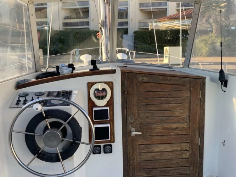 Pronajmout Plachetnice se skipperem či ne Kirie v Saint-Mandrier-sur-Mer