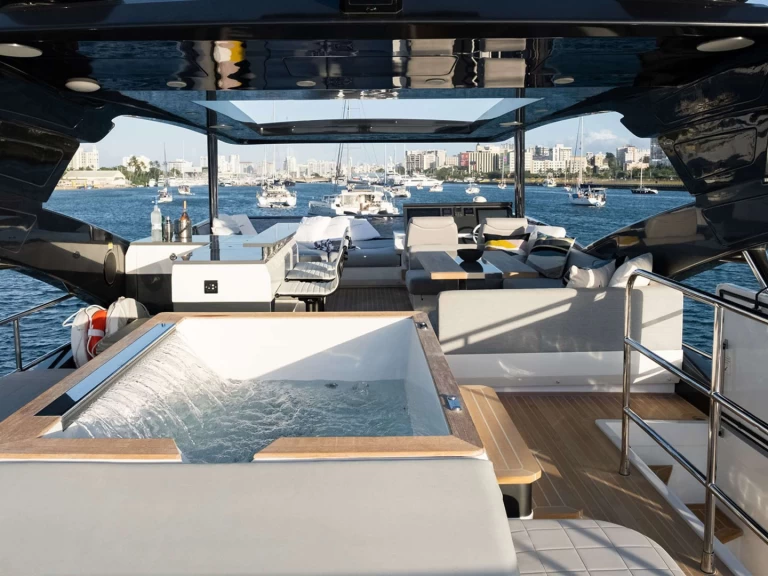 Jachta k pronájmu v Francouzská riviéra za nejlepší cenu