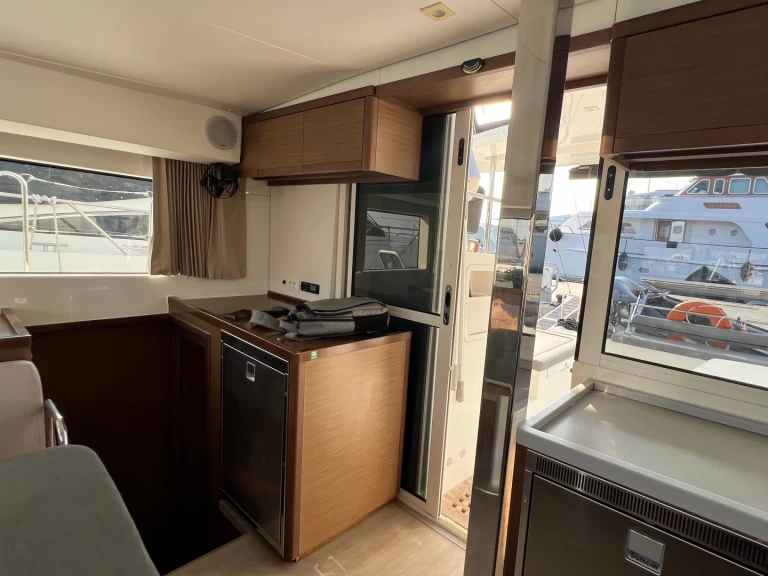 Pronájem jachty v Alimos -Lagoon Lagoon 40 na Samboatu