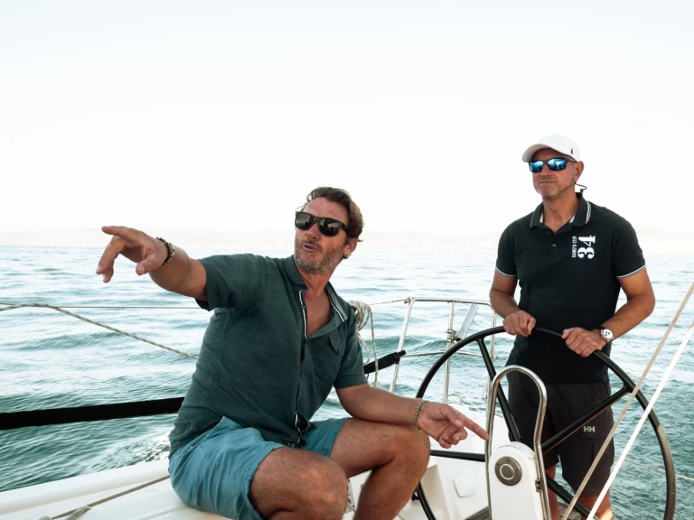 Pronajmout Plachetnice se skipperem či ne Bénéteau v Marseille