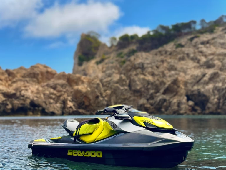 Pronájem jachty v Cala Bona -Sea-Doo SEADOO GTR 230 na Samboatu