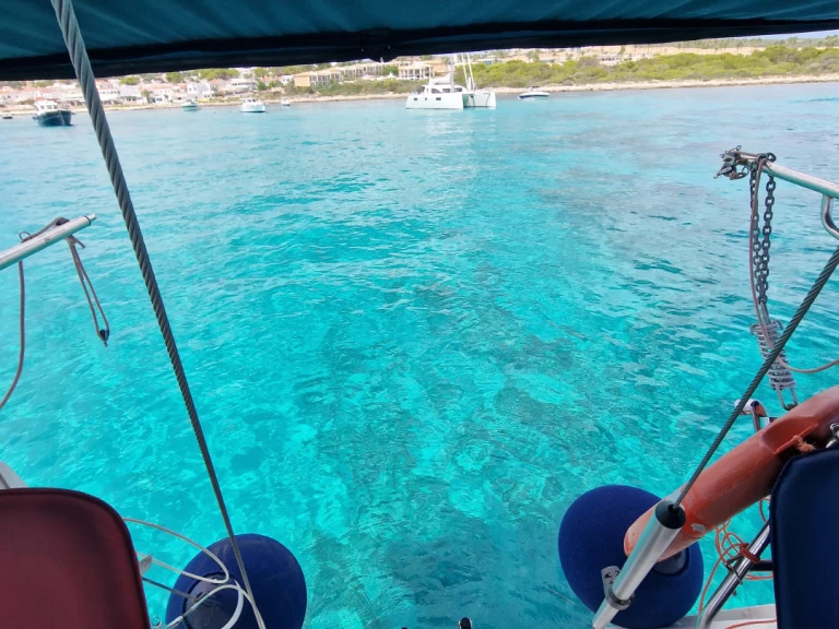 Pronájem lodi Bavaria Bavaria 42 Cruiser v Mahon Port na Samboatu