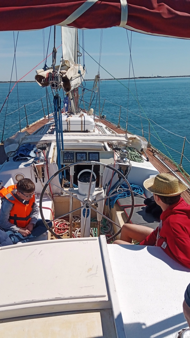 Pronajmout Plachetnice se skipperem či ne Kit Marine v Port-Camargue