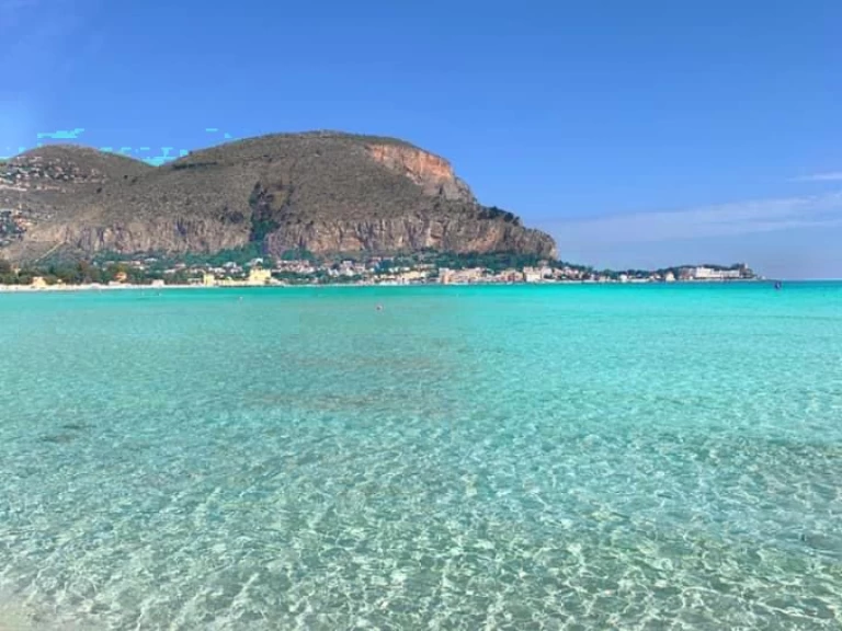 Pronájem lodi Palermo lákavé ceny superitalia fly bridge 52